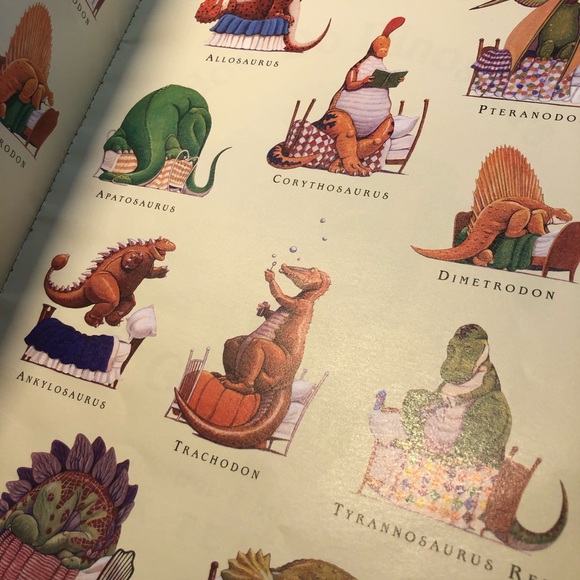 Lot of 10 Children’s Books 5 Hardcover 5 Softcover Animals, Christmas, Dinosaur - Picture 14 of 16